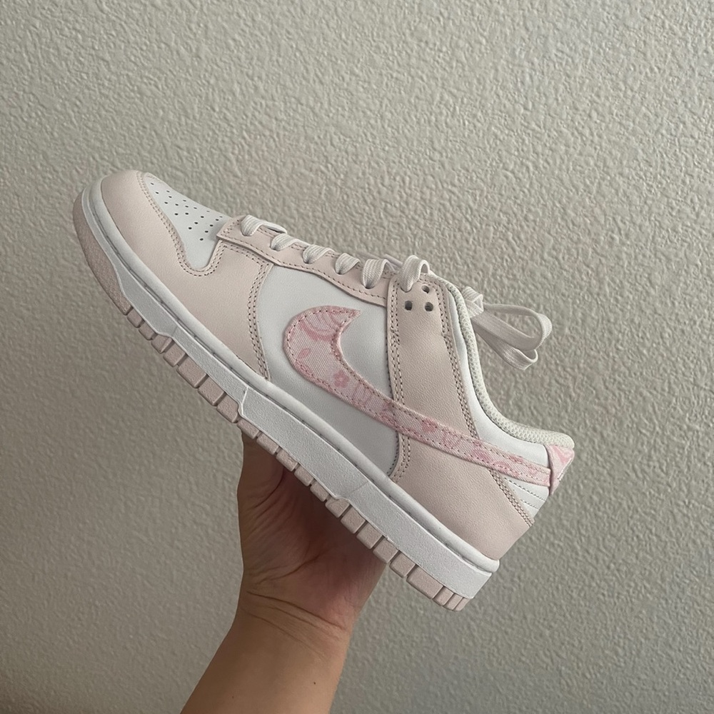 BRAND NEW DUNKS